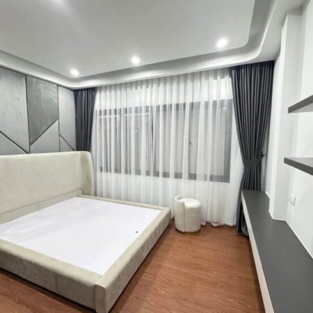 Bán nhà Hồ Tùng Mậu 36m², 5 tầng, kinh doanh, oto qua nhà 6.8 tỷ