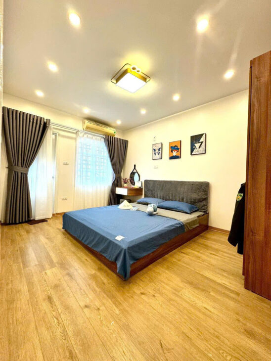 Bán Nhà Đẹp Dân Xây, Lạc Long Quân, Cầu Giấy, 2 Thoáng, 8.5 Tỷ