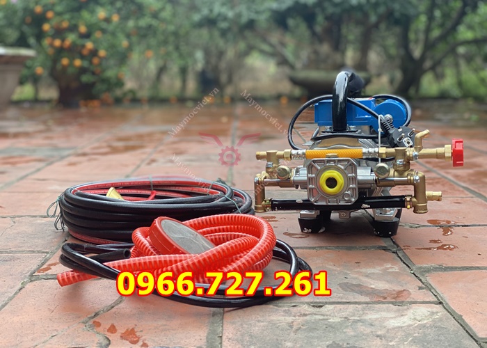 Máy phun thuốc chạy điện điều khiển từ xa Turbo