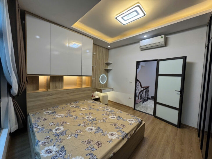NHỈNH 11 TỶ – Ô TÔ ĐỖ CỬA – PHƯƠNG MAI – ĐỐNG ĐA – 41M2 – 4 TẦNG – MT 4.2M – 4PN