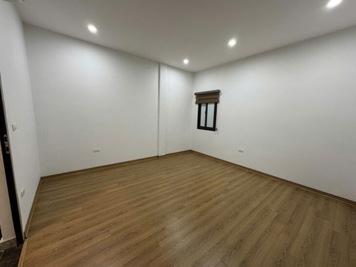 NHỈNH 11 TỶ – Ô TÔ ĐỖ CỬA – PHƯƠNG MAI – ĐỐNG ĐA – 41M2 – 4 TẦNG – MT 4.2M – 4PN