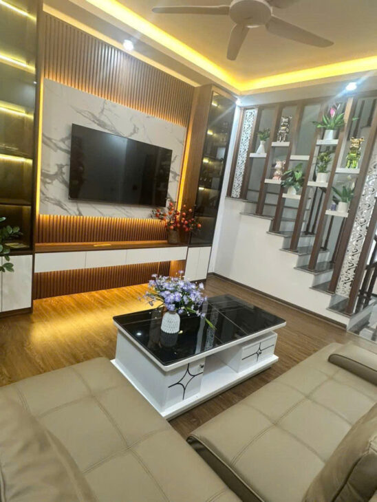 Bán Nhà Mỹ Đình – 70m² x 4 Tầng – 12,5 Tỷ – Tặng Full Nội Thất