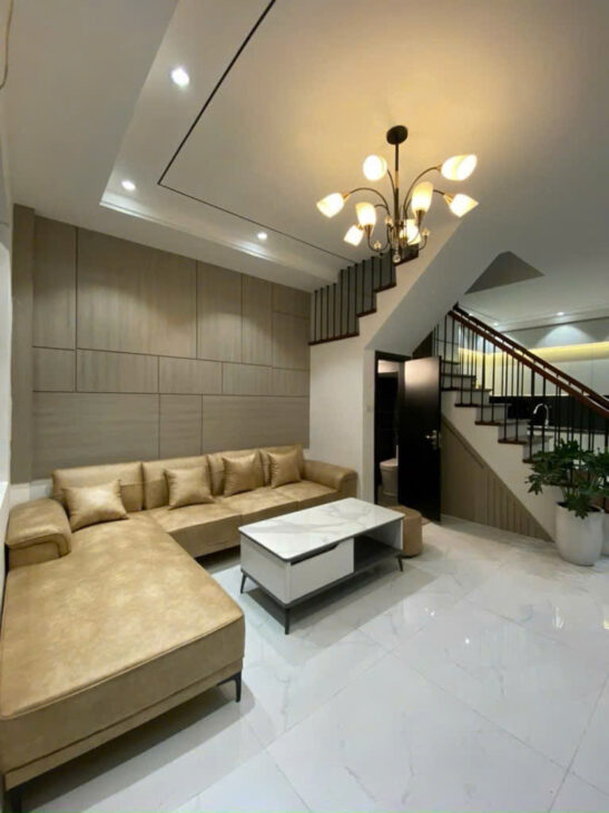 Bán Nhà Quan Hoa, Cầu Giấy – 45m² x 9.8 Tỷ, Full Nội Thất Cao Cấp, Ngõ Ô Tô Tránh