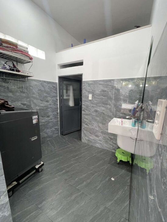 270m2 Hẻm 160 Nguyễn Văn Qùy Q7, xe 16 chỗ vào tận nhà, 2 tầng mới đẹp, giá 15,1 tỷ