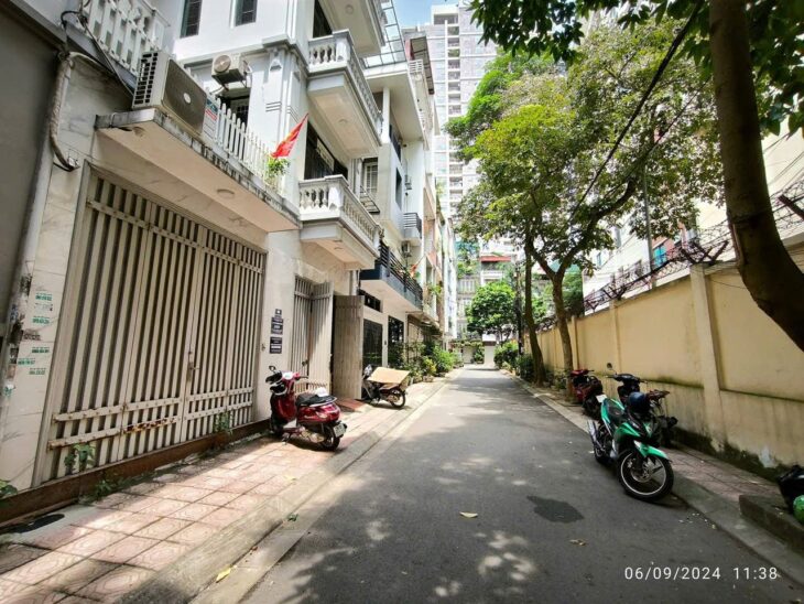 BÁN NHÀ PHÂN LÔ ĐƯỜNG BƯỞI – MT 8M – 72m2 – 5T – OTO TRÁNH – VỈA HÈ – KD -GIÁ CHỈ 23.4 TỶ