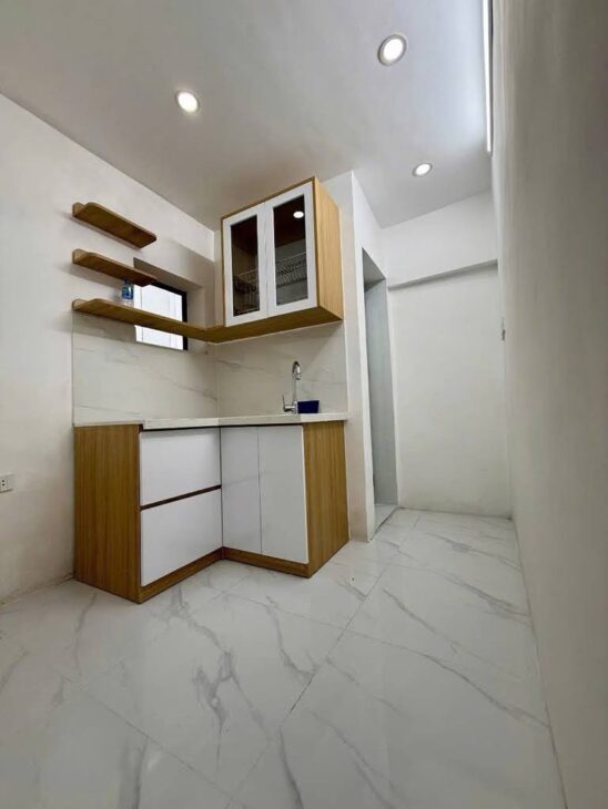 BÁN NHÀ TẬP THỂ 50M2, THÁI THỊNH, ĐỐNG ĐA, HÀ NỘI – GIÁ CỰC RẺ, SỔ ĐỎ CHÍNH CHỦ