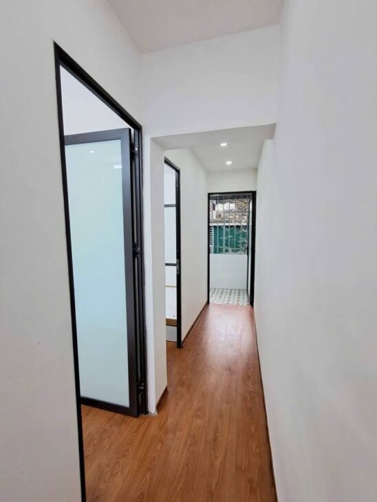 BÁN NHÀ TẬP THỂ 50M2, THÁI THỊNH, ĐỐNG ĐA, HÀ NỘI – GIÁ CỰC RẺ, SỔ ĐỎ CHÍNH CHỦ