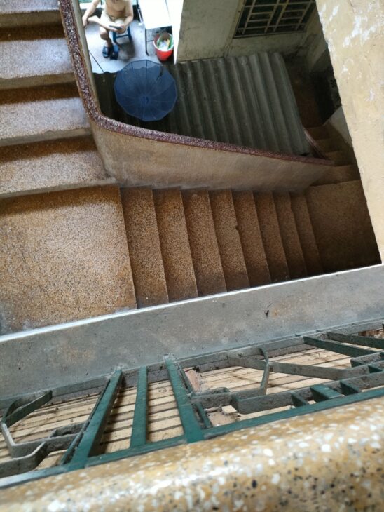 Cho thuê căn hộ khép kín Phố Huế 30m/44m, tầng 4, mặt tiền 3m, 7 tr/th Hai Bà Trưng.