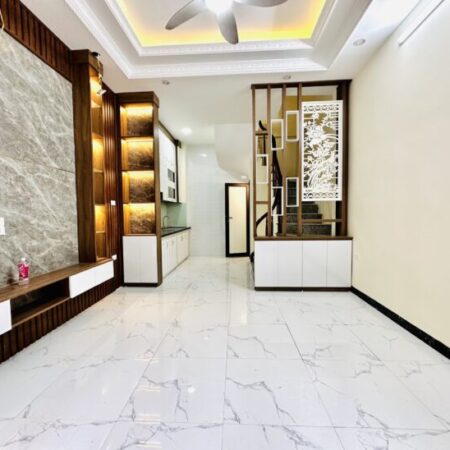 Bán Nhà Trung Tâm Quận Hoàng Mai – Diện Tích 31m2, Giá Chỉ Hơn 4 Tỷ!