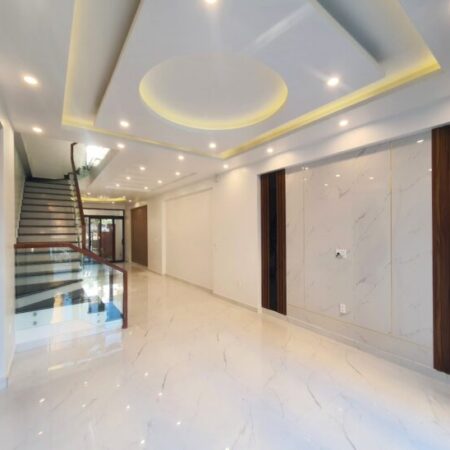 Nhà tuyến 2 Nguyễn Văn Linh gần CHợ Hàng, 68m 4 tầng mới tinh, ngõ 5m, Giá 6.3 tỉ