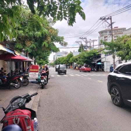 Bán nhà Mặt tiền hoạt động đông đúc, đường rộng 30m, nhích 30 tỷ