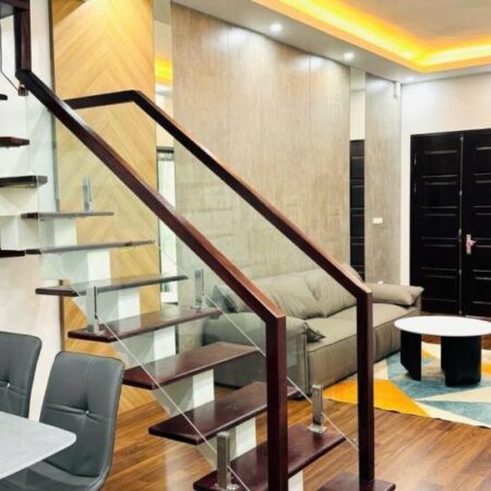 BÁN NHÀ 5 TẦNG, 43M2, CHÙA BỘC, ĐỐNG ĐA, GIÁ 9.2 TỶ – VỊ TRÍ VÀNG, SỔ HỒNG CHÍNH CHỦ