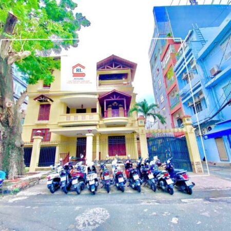 Cho Thuê Biệt Thự GÓC 3 Mặt Tiền 21S Nguyễn Văn Trỗi, Phường 11, Quận Phú Nhuận, TPHCM.