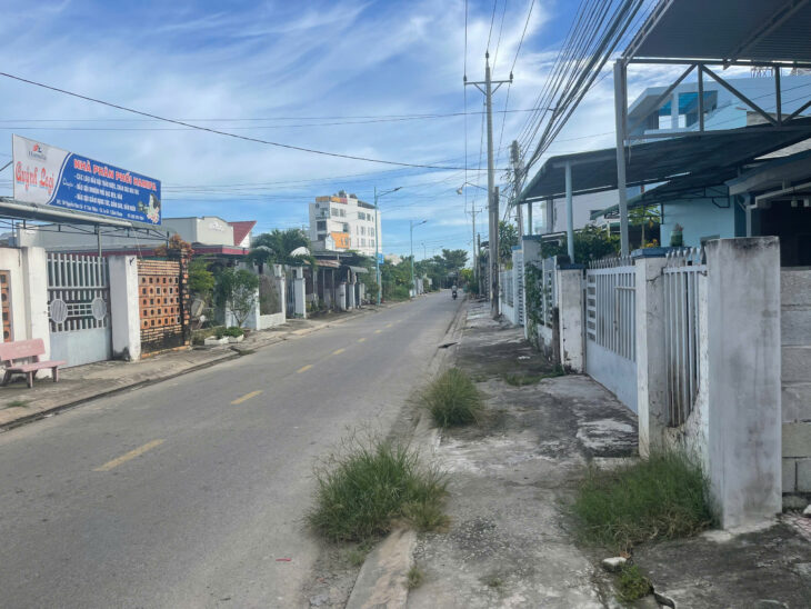 Đất ngộp! Đường Nguyễn Văn Cừ, Tân Thiện, thị xã LaGi ngay trung tâm