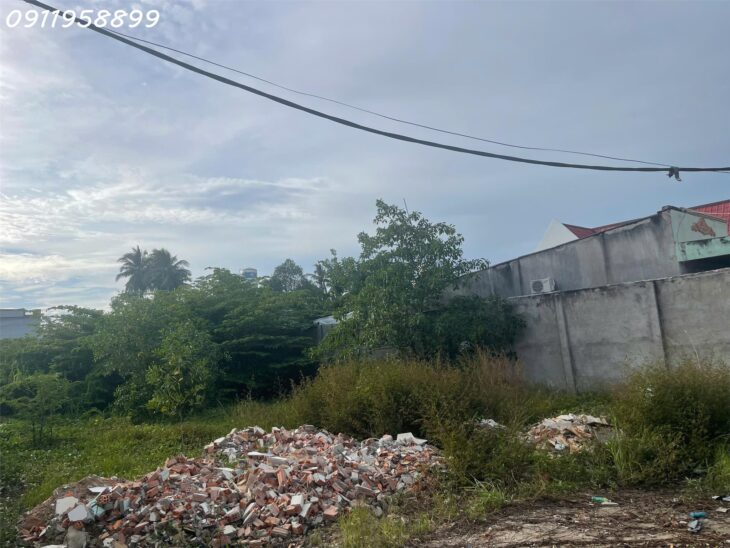 Đất ngộp! Đường Nguyễn Văn Cừ, Tân Thiện, thị xã LaGi ngay trung tâm