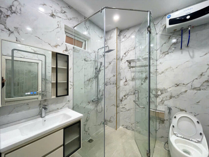 Bán nhà Trung Hành, 72m 4 tầng, độc lập, đường 12m, Giá 6.35 tỉ, cực hiếm