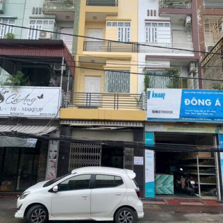 Bán nhà mặt đường Thiên Lôi, 83m 4 tầng, vị trí đẹp đông đúc, Giá 9.3 tỉ Bán nhà mặt đường Thiên Lôi, 83m 4 tầng, vị trí đẹp đông đúc, Giá 9.3 tỉ
