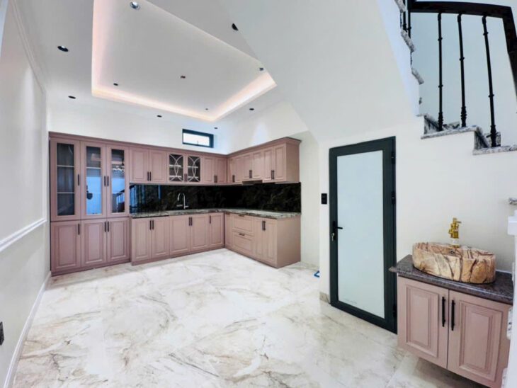 Nhà đầu ngõ sát mặt đường Thiên Lôi, 56m 3 tầng, độc lập, ô.tô đỗ cửa, Giá 4.4 tỉ