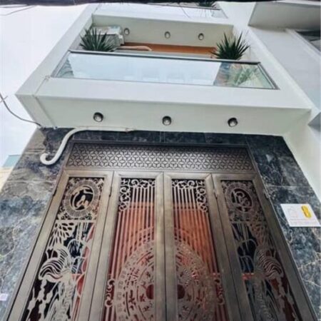 Bán nhà phố Lĩnh Nam. DT: 55m2x6T. MT: 4m, 9PN thang máy, full nội thất, cách ô tô 15m. Giá 10.5tỷ