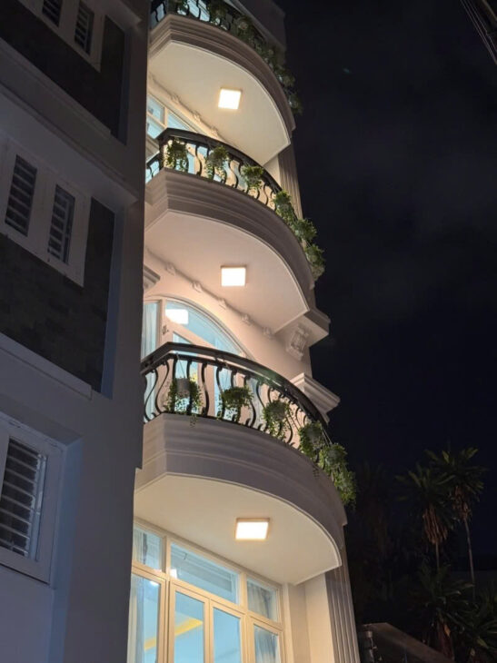 ???? VIP PHAN XÍCH LONG PHÚ NHUẬN – HẺM XE HƠI 5M – NHÀ ĐẸP 5 TẦNG – DTS 162m2 – 4PN 5WC – 6.xx TỶ