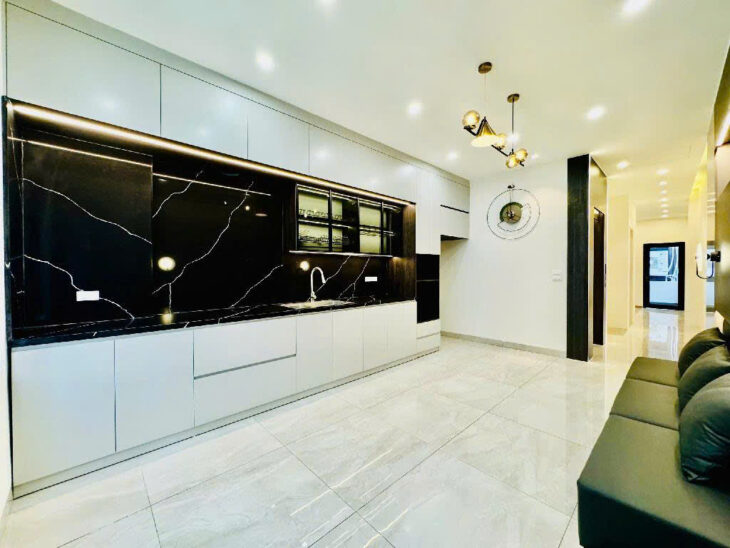 NHÀ MẶT PHỐ – NỞ HẬU – Trung tâm Đống Đa – 2 mặt tiền 63m2 x 5 Tầng