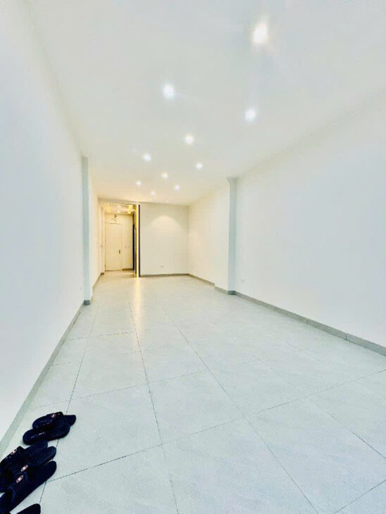 NHÀ MẶT PHỐ – NỞ HẬU – Trung tâm Đống Đa – 2 mặt tiền 63m2 x 5 Tầng