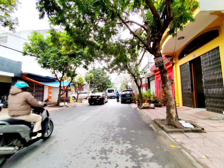 Bán nhà mặt đường Trại Lẻ – 68m 1.5 tầng, lô góc cực đẹp, Giá 6.8 tỉ