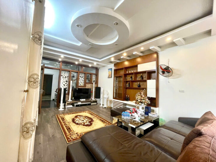 Bán nhà tuyến 2 Thiên Lôi, 61m 4 tầng , ngõ 7m thông, Giá 5.5 tỉ, gần Hoàng Huy