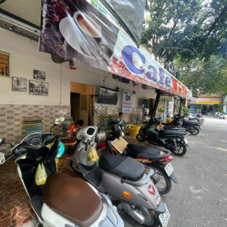Quận Tân Phú ! QUÁN CAFE GÓC 2 MT ĐẸP LẮM KHU CHUNG CƯ ! QUÁN DTSD 7m x 20m, Công Viên dài