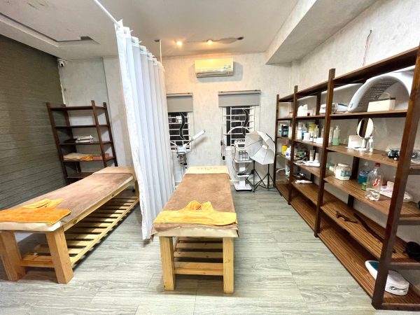 Quận Tân Bình, Sang Rẻ 98 tr, Spa Decor Bao Đẹp – Mới Gân Khu Vip Sân Bay, Tel : 0765077088 (