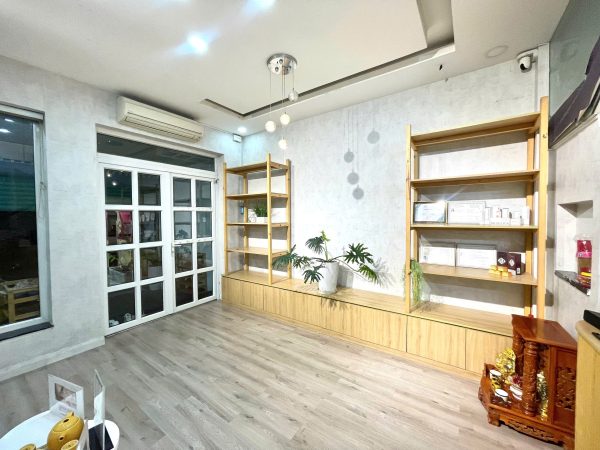 Quận Tân Bình, Sang Rẻ 98 tr, Spa Decor Bao Đẹp – Mới Gân Khu Vip Sân Bay, Tel : 0765077088 (