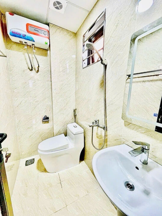 Bán ccmn thanh đàm 7 tầng thang máy long lanh 3 thoáng dòng tiền 1,5 tỷ năm hoàng mai