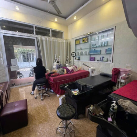 Bán 51M mặt phố yên lạc tặng nhà lô góc hai bà trưng