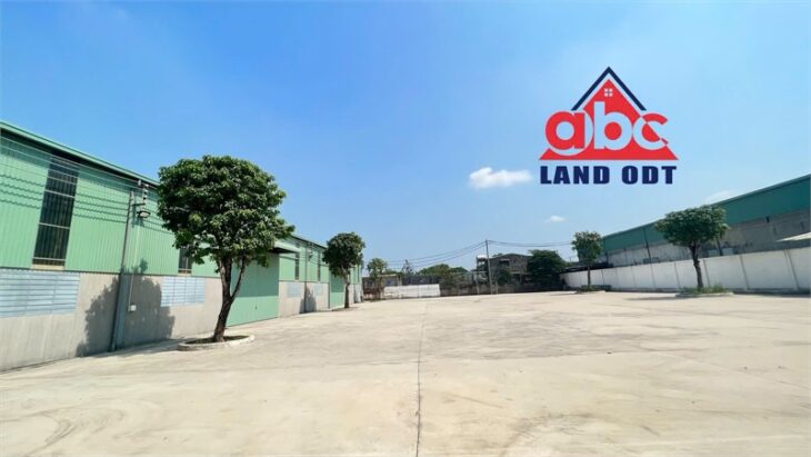 XT142 nhà xưởng với khuôn viên 10,000m2 xưởng xây dựng kiên cố. nguồn điện lớn