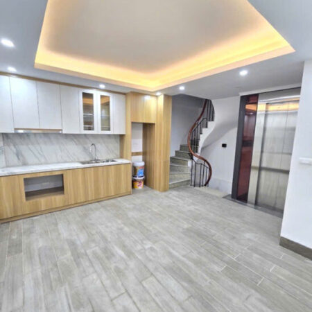 Bán Nhà Thái Hà 38m2, Mt 7m, Thang Máy, Full Nội Thất, 13.8 Tỷ