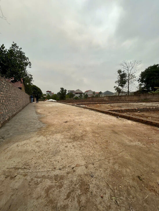 GIÁ NỔ THẲNG KHÔNG VÒNG VO DT 80 M FUN THỔ CƯ KHUÔN THỬA ĐẸP GIÁ 1TYR 540 TR CAM KẾT TIỆN ÍCH TRÀN