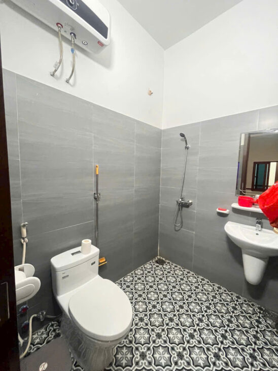 Bán nhà tuyến 2 TĐC Tam Kỳ, 65m 4 tầng, đường 12m, Giá 5.6 tỉ, gần Cục Thuế