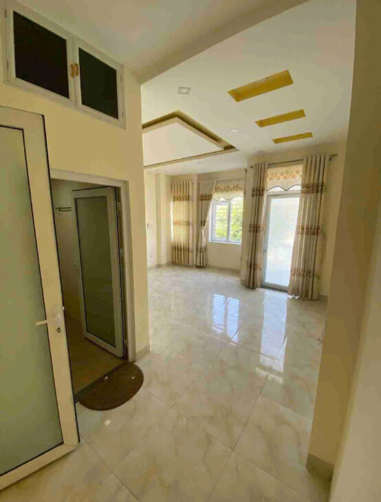 Nhà 3 tầng MT đường Lương Thế Vinh, ô tô đổ cửa , Sơn Trà , Đà Nẵng .