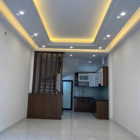 Nhà Mới kính koong Lĩnh Nam- Ở luôn- Yên tĩnh- 5 tầng,34m2 -6,9tỷ