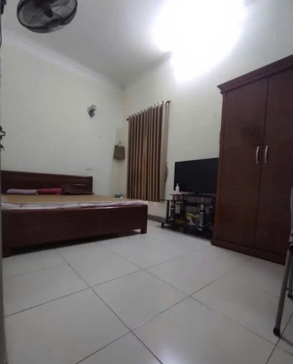 Chính chủ gửi bán căn nhà 3 tầng diện tích 100m giá bán ĐẤT tại Khê Nữ, Nguyên Khê, Đông Anh.