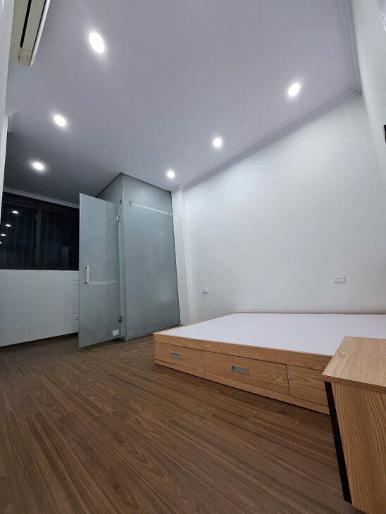 Căn hộ chung cư VP5 Linh Đàm – Hoàng Mai 72m2 * 2 ngủ ,View Hồ, giá 2 tỷ 760 triệu