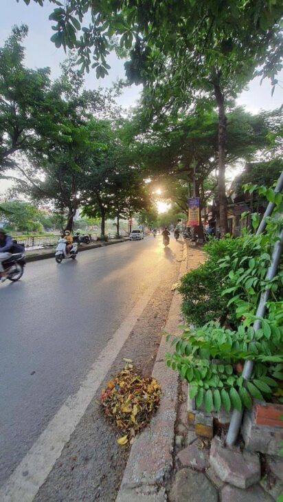 MẶT PHỐ TRẦN HÒA – 6 TẦNG THANG MÁY – VỈA HÈ KINH DOANH – OTO TRÁNH – GIÁ 21 TỶ