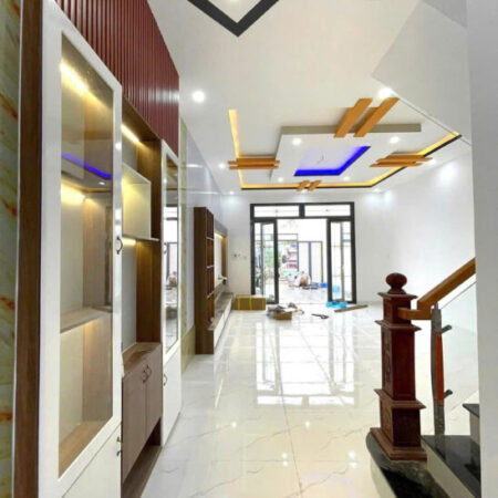 GẤP.SOS.1 căn nhà vừa ở vừa kinh doanh. Cách phố XÃ ĐÀN 5M. Cực hiếm 30m2 8 tỷ