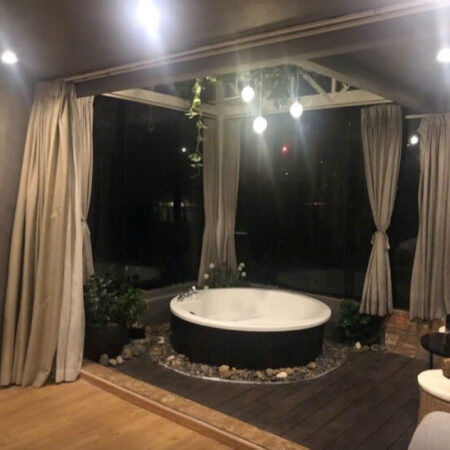 CHO THUÊ KHÁCH SẠN 185 TÔ HIẾN THÀNH, PHƯỜNG 13, QUẬN 10-Có 28 phòng_Giá 200 Triệu