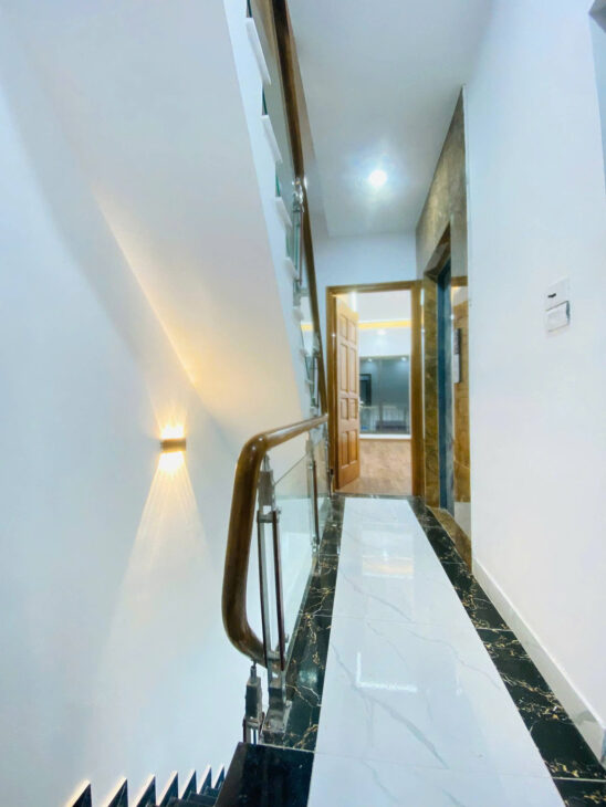 BÁN NHÀ KIM GIANG KIM GIANG 45M 5 TẦNG MT3.6M NHÀ ĐẸP THANG MÁY YÊN TĨNH Ở SƯỚNG 8.1 TỶ