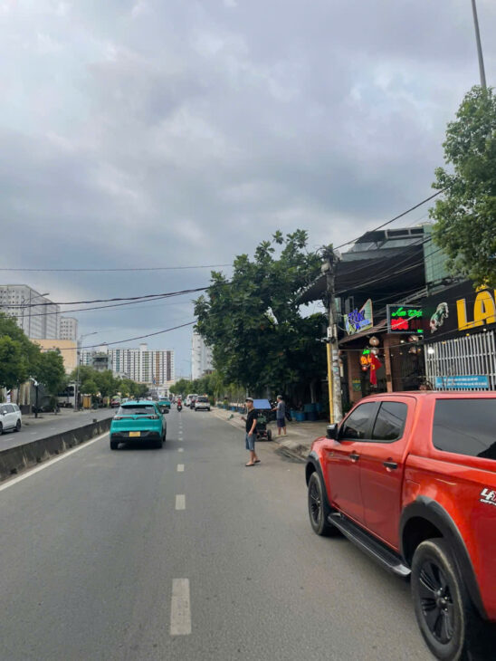 Bán mặt tiền kinh doanh 4.35x48m giá 15,5 tỷ Đường Dương Thị Giang