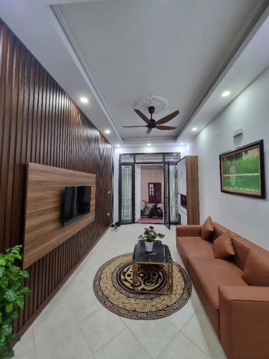 Bán Nhà 5 Tầng Ngọc Thụy – Nội Thất Đầy Đủ – OTO – 5TY2