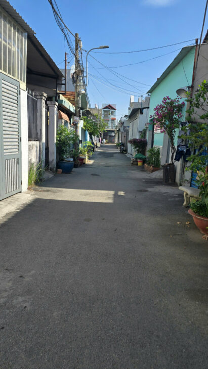 BÁN NHÀ CẤP 4 – HẺM XE TẢI – CẠNH UBND LONG TRƯỜNG – 65M² – CHỈ 3.4 TỶ