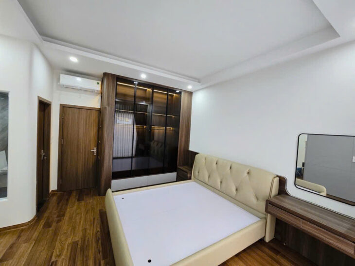 BÁN NHÀ BỒ ĐỀ – 40M – 6 TẦNG – THANG MÁY – FULL NỘI THẤT – CHỈ 9.5 TỶ