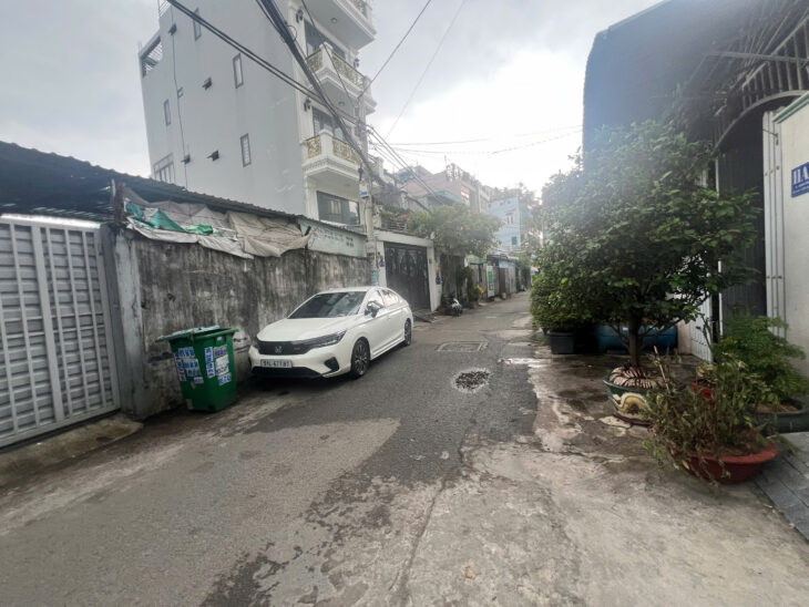 Bán nhà mặt phố Phan Văn Hớn, 22 tỷ, 264m2, view đẹp, giá ưu đãi